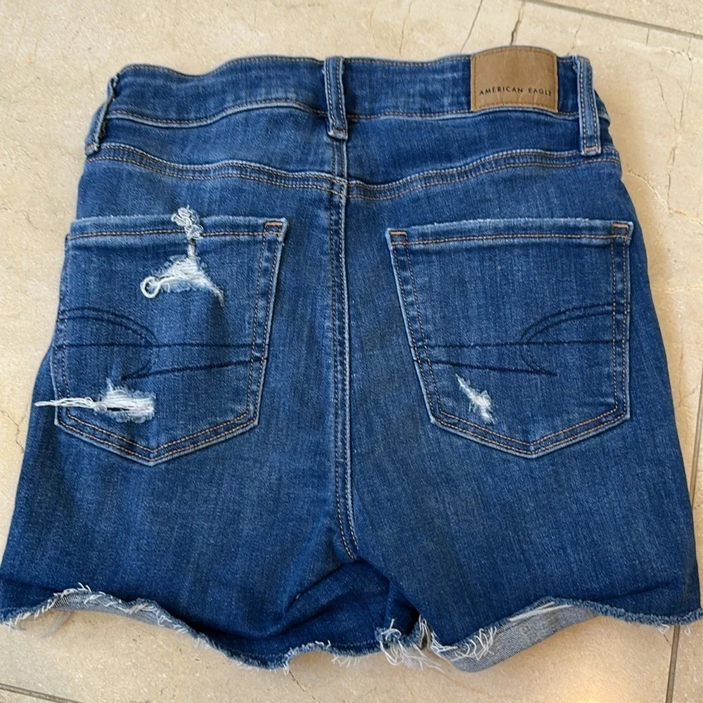 American Eagle Outfitters Dark Blue Distressed Jean Shorts Size 000